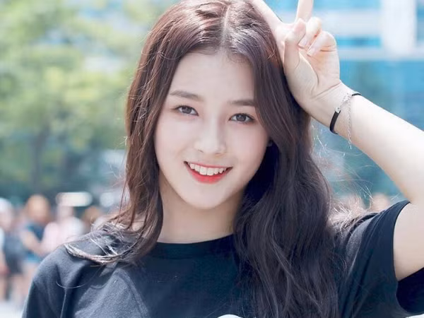 Lẽ nào Nancy (Momoland) thay cả tên tiếng Hàn của mình vì sợ dính dáng đến Seungri?