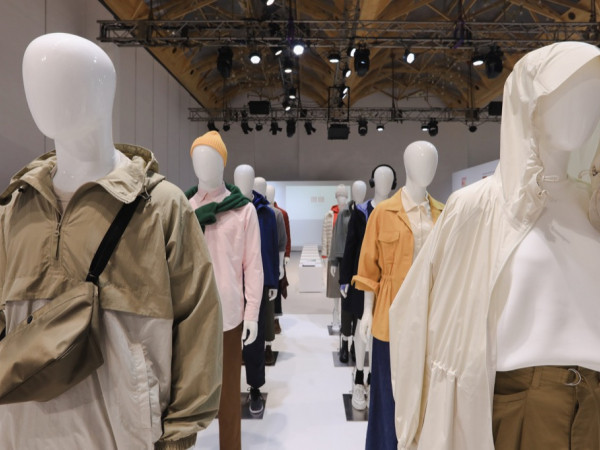 Bạn đã biết hết những item "thần thánh" của UNIQLO trước ngày khai trương cửa hàng đầu tiên tại Việt Nam?