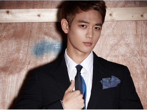 Minho (SHINee) chuẩn bị "xuyên không" về năm 18 tuổi để cứu mối tình đầu