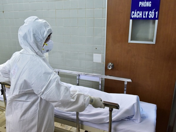 Bé 3 tháng tuổi dương tính với virus corona là ca thứ 15 tại Việt Nam