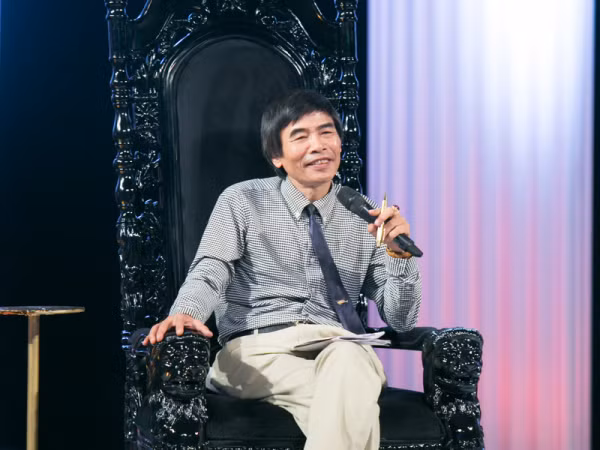 Tiến sĩ Lê Thẩm Dương sẽ cùng đông đảo nghệ sĩ nổi tiếng tham gia "Quyền lực ghế nóng 2018"