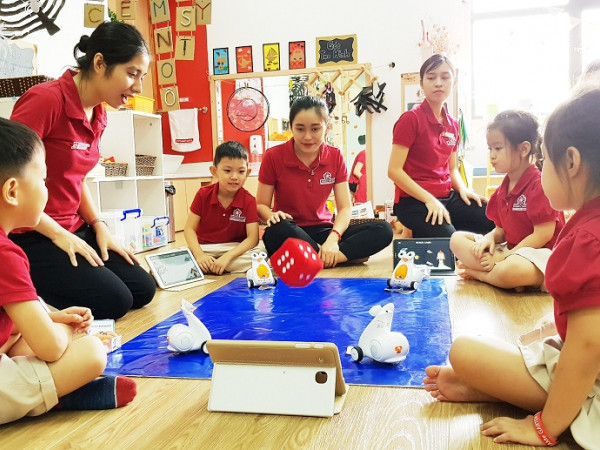 Học lập trình bằng E-robot Coding, giải pháp giáo dục toàn diện cho trẻ