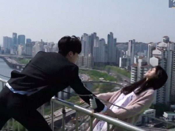 Không thể tin Suzy đã tự mình thực hiện cảnh quay nguy hiểm này trong phim "While You Were Sleeping"