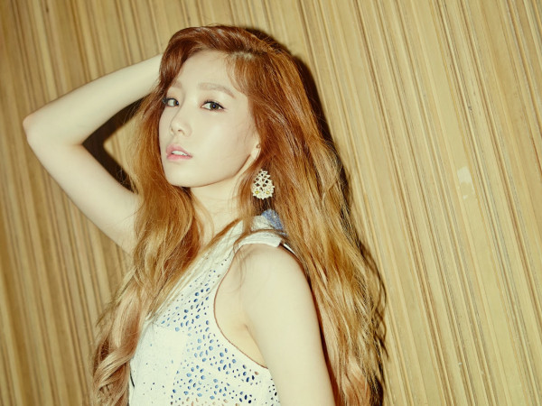 Nghe fan gọi tên bạn trai cũ Baekhyun ngay giữa concert, Taeyeon đã xử lý thế nào?