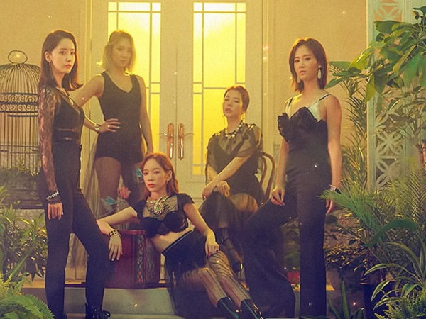 Khi hai chị đại SNSD và Sunmi trở lại, K-Pop có màn đối đầu thú vị khó ngờ