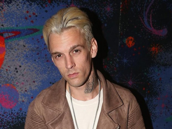 Em trai thành viên nhóm Backstreet Boys công khai mình là người song tính