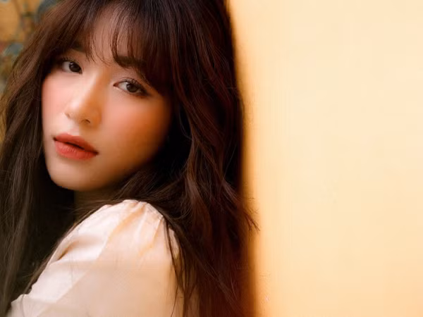 Hoà Minzy thoát tin đồn “giải nghệ” khi kết hợp cùng nhạc sĩ Nguyễn Minh Cường