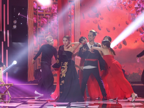 Phạm Lịch cùng Phạm Anh Khoa mang sắc màu mới vào bản hit một thời "Chờ người nơi ấy" 