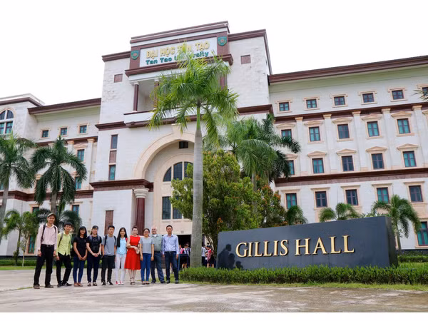 Sinh viên Đại học Tân Tạo giành học bổng YSEALI của cựu Tổng thống Hoa Kỳ