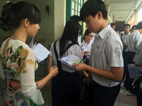 Thi lớp 10 tại TP.HCM: Hơn 500 thí sinh bỏ thi trong ngày đầu