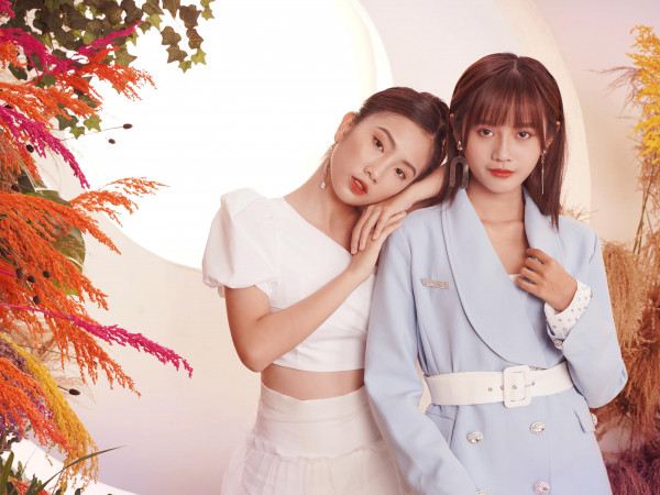 SGO48 tung bộ ảnh "chị chị em em" dịp Valentine khiến fan phấn khích