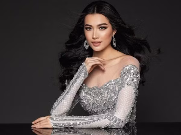 Lệ Hằng khoe vẻ đẹp tựa nữ thần trong trang phục dạ hội tại Miss Universe