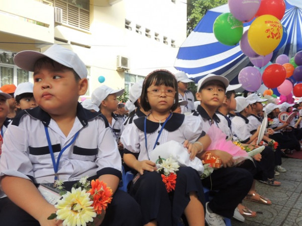 TP.HCM: Không sử dụng băng hát sẵn Quốc ca trong lễ Khai giảng