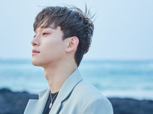 Chen (EXO) quả đúng là người “bạn trai trong truyền thuyết” khi làm điều này