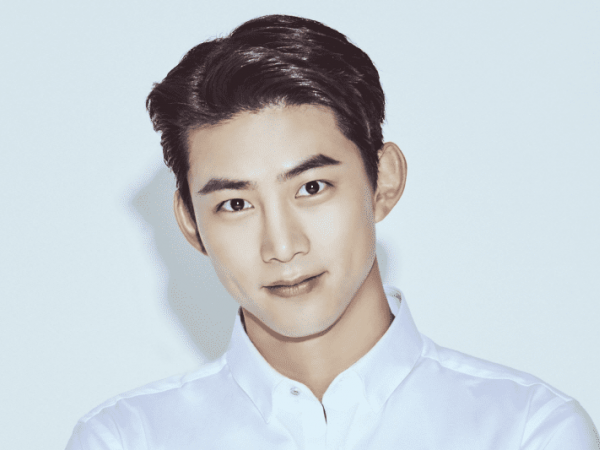 Taecyeon chính thức rời JYP nhưng vẫn tiếp tục hoạt động với 2PM
