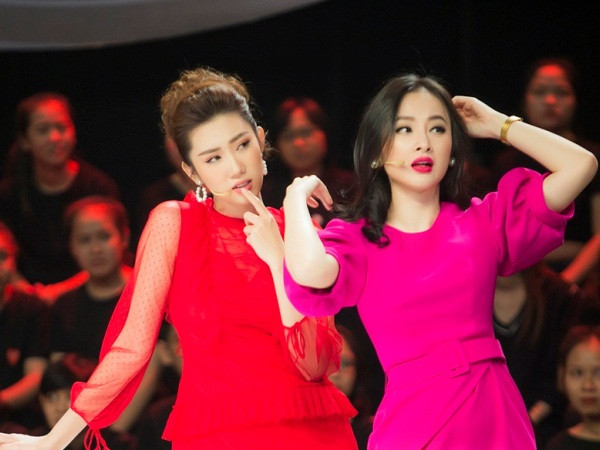 Diễn viên "Gạo nếp, gạo tẻ" Thúy Ngân đo sắc cùng Angela Phương Trinh tại "Nhanh như chớp"