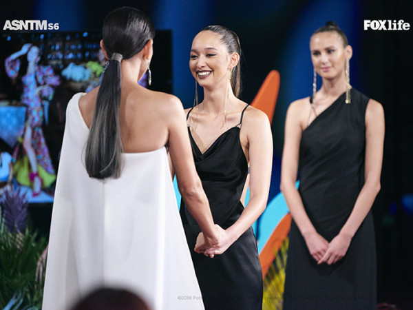 Không ngoài dự đoán, thí sinh có đôi mắt "buồn ngủ" Dana đã giành Quán quân Next Top châu Á