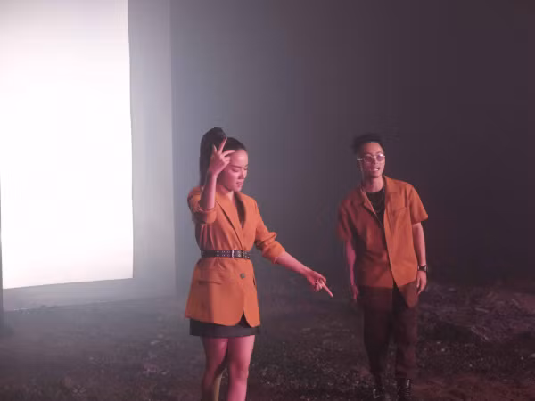Phương Ly và Rhymastic: “Chẳng ai có thể thay thế cầm lái giấc mơ của bạn”