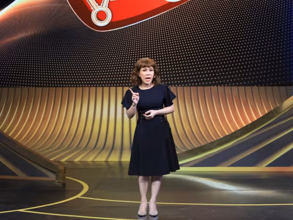 Nghệ sĩ Việt Hương sẽ "cầm cân nảy mực" chương trình giới thiệu các mẹo vặt trong cuộc sống