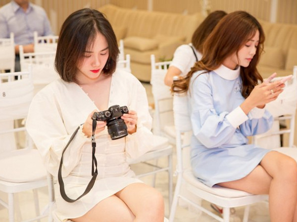 Salim "đọ sắc" với bạn thân Phương Ly, trò chuyện thân thiết với Will 