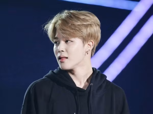 Chỉ với 7 giây ngắn ngủi trong fancam thôi, Jimin (BTS) đã khuấy đảo cả Twitter