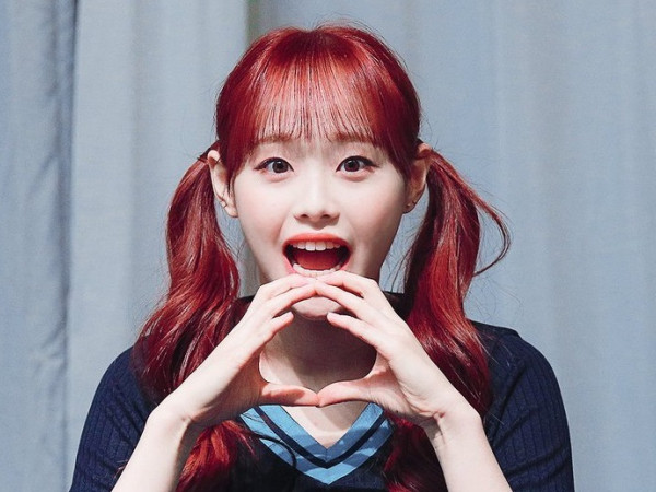 “Thả tim” đã xưa rồi, idol K-Pop bây giờ mới sáng tạo ra “trái tim bị cắn” cơ