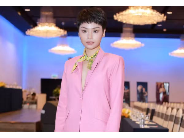 Miu Lê kết hợp cùng Only C "đại chiến" với các nghệ sĩ trong chương trình mới
