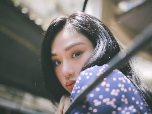 Miu Lê tung bộ ảnh "gây thương nhớ", xác nhận sẽ trở lại với âm nhạc sau một năm vắng bóng