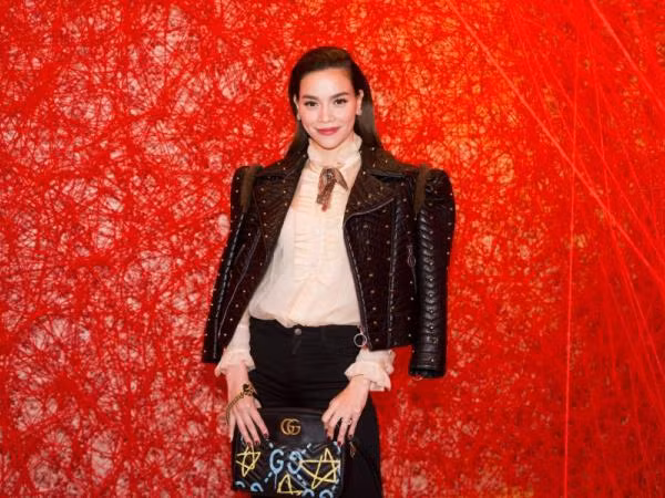 Hồ Ngọc Hà gây ấn tượng bởi phong cách chuyên nghiệp tại Nhật Bản