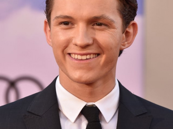 Tom Holland - chàng "người Nhện" của thế hệ mới chinh phục những trái tim yêu điện ảnh 