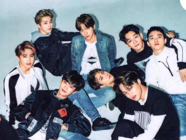 "Cười bể bụng" với cách Suho và Chanyeol giải thích lý do EXO đánh mất "siêu năng lực"