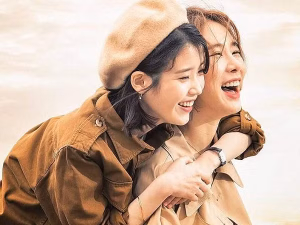 IU và Yoo In Na lại khiến khán giả phát hờn vì tình bạn của mình