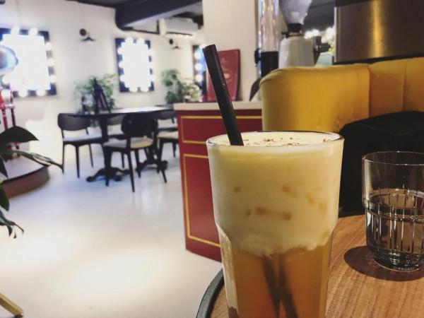 Trà sữa được làm thành bánh, còn ô mai lại được chế biến thành một loạt đồ uống này