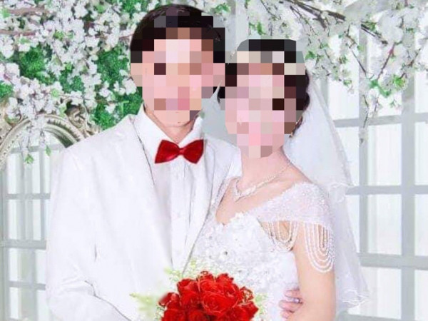 Gia đình đi vay tiền để... làm lễ đính hôn cho con trai 20 tuổi và con dâu 13 tuổi