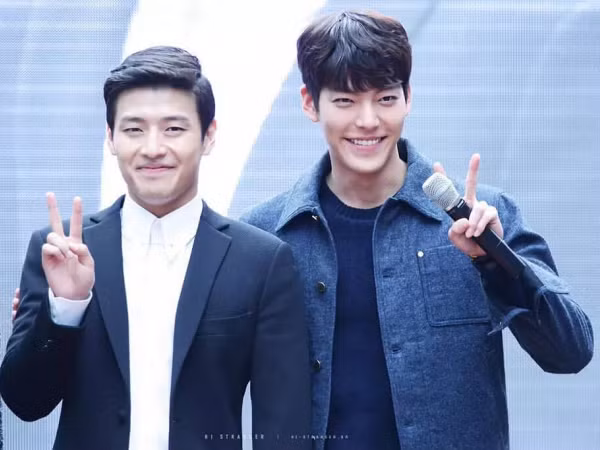 Xúc động muốn khóc khi đọc tin nhắn Kang Ha Neul gửi cho bạn thân Kim Woo Bin