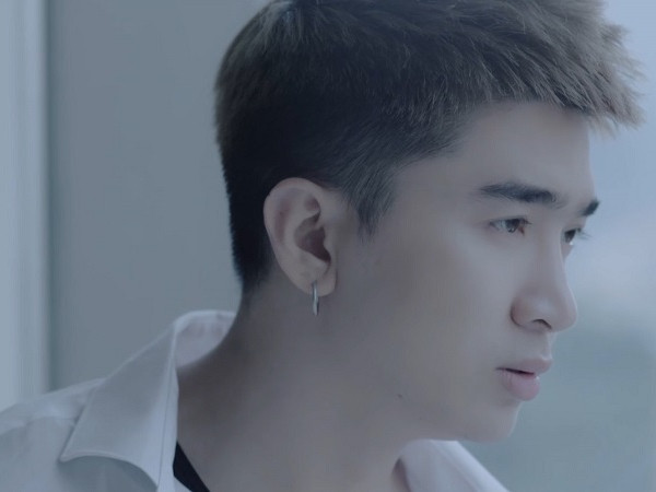 Chi Dân khiến fan "xiêu đổ" khi "xuất xưởng" MV "Đâu Ai Ngờ" bản Ballad 