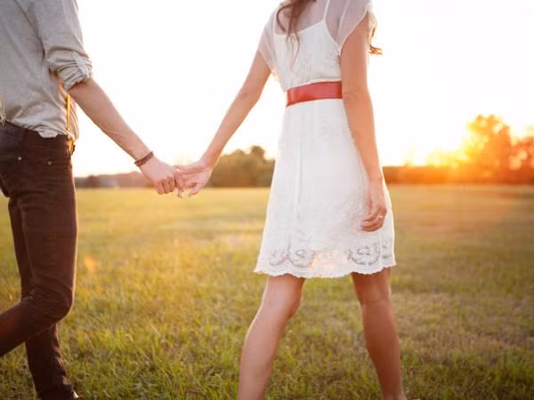 8 câu hỏi tiết lộ anh chàng đang "tăm tia" bạn là người thế nào