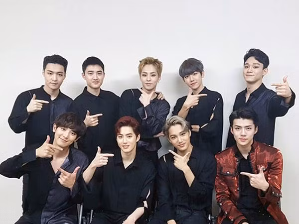 EXO, từ hat-trick album, hat-trick Daesang đến hat-trick tình yêu