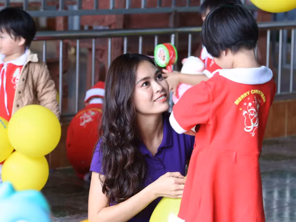 Hành trình từ thiện ý nghĩa tại Bảo Lộc của thí sinh "Hoa hậu Hoàn vũ Việt Nam 2017" 