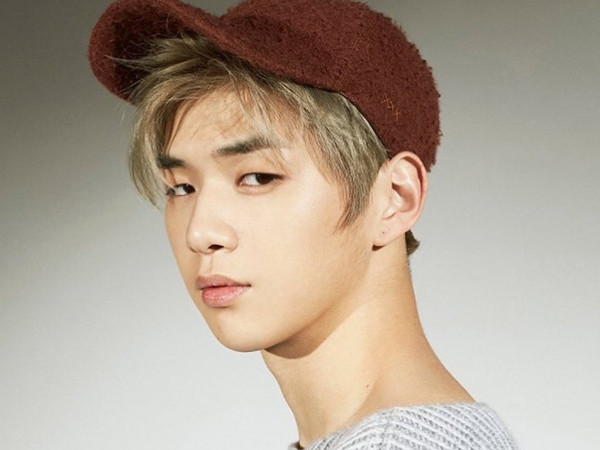 Khán giả Hàn chỉ mong Kang Daniel (Wanna One) cô đơn một mình trong dịp lễ Giáng sinh