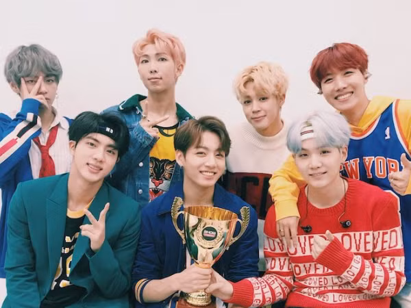 BTS vượt qua G-Dragon trở thành nghệ sĩ Hàn Quốc được theo dõi nhiều nhất trên Twitter