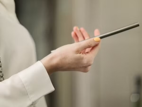 Ống hút tự làm sạch có thể đặt dấu chấm hết cho ống hút nhựa dùng một lần