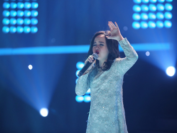 Bích Ngọc trở thành "tiểu diva" khi hóa thân thành Thanh Lam tại "Gương mặt thân quen nhí"