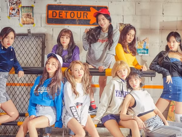 Đây là lý do mà TWICE có thể comeback liên tục trong một năm!