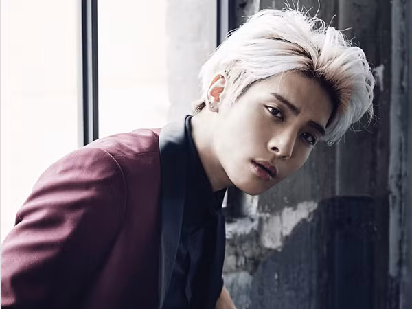Các nghệ sĩ K-Pop bày tỏ niềm tiếc thương trước sự ra đi của Jonghyun (SHINee)