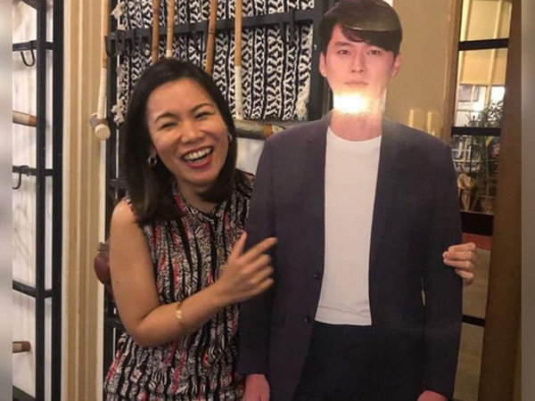 Nhìn thoáng qua cứ ngỡ Hyun Bin xuất hiện trong tiệc sinh nhật bất ngờ của cô gái này