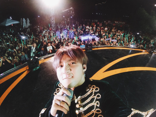 Sơn Tùng "bắt cóc" fan lên hát chung, Tóc Tiên hòa giọng cùng hơn 5000 khán giả trẻ