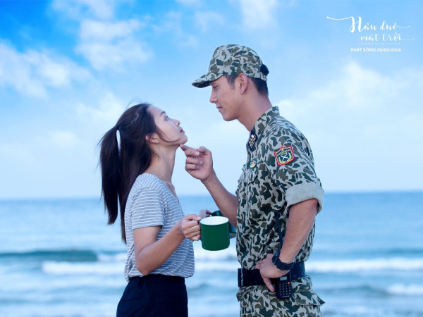 "Hậu duệ Mặt Trời" bản Việt hé lộ vị trí công việc của hai nam chính Song Luân, Hữu Vi