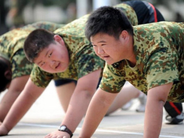 Trường học có "1-0-2": Học sinh tăng cân sau kì nghỉ Tết sẽ bị phạt