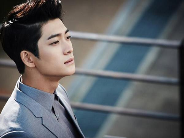 Kang Tae Oh "mắc kẹt" giữa hai đàn chị Uhm Jung Hwa và Goo Hye Sun